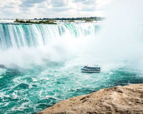 Does Niagara Falls Belong To Us Or Canada